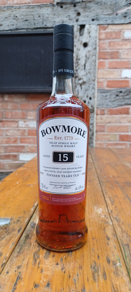 Bowmore 15 year old Islay Single Malt Scotch Whisky