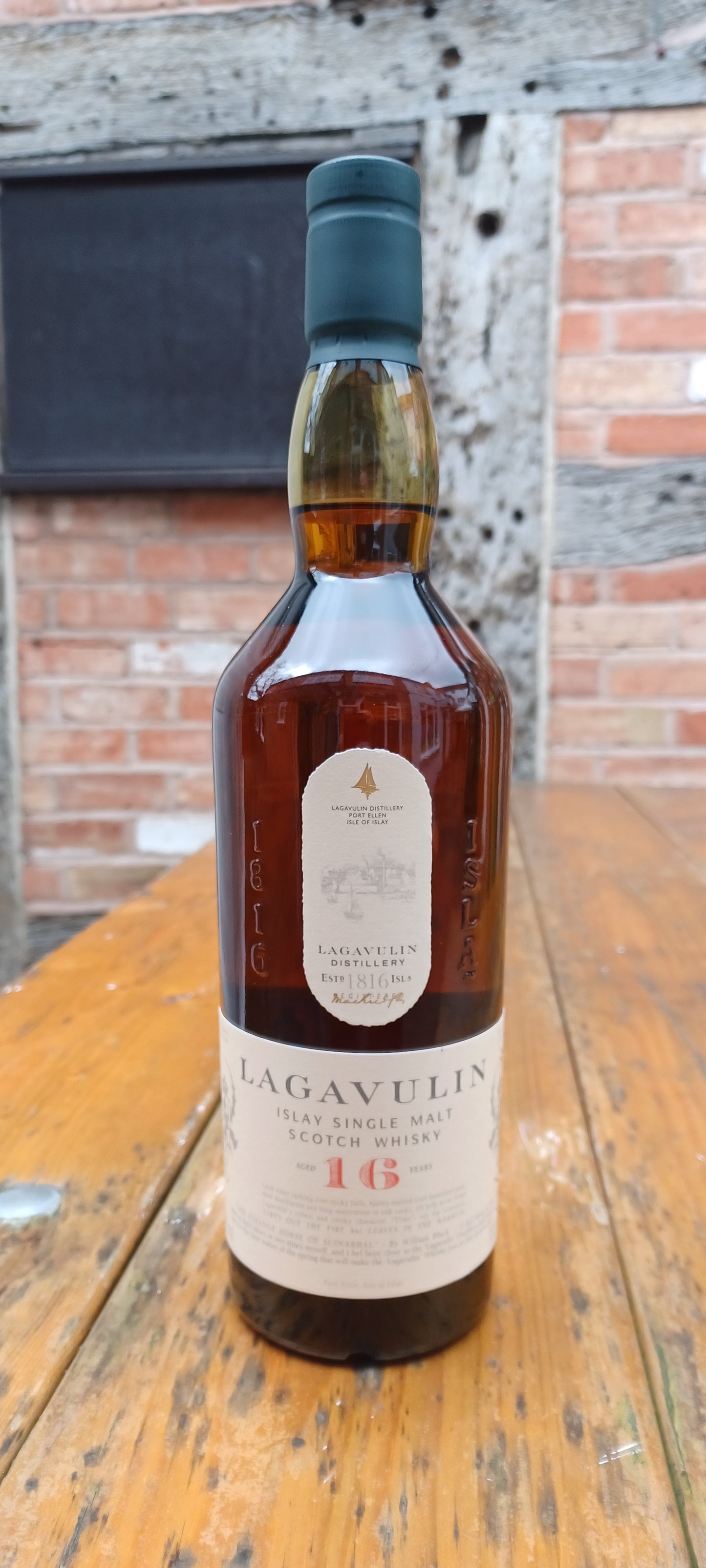 Lagavulin 16 years old